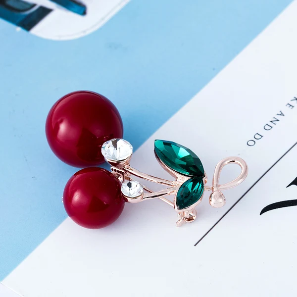 Specialty Maxbell Sweet Red Cherry Brooch Faux Pearl Lapel Pin Hat Pin Clips Luxury Ornaments Modern