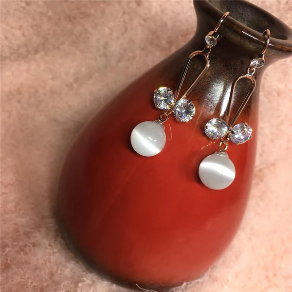 High-Grade Maxbell Crystal Earrings White Simulated Pearl Earrings Jewelry Gift Woman Party Girl Dangle Earrings For Powerful