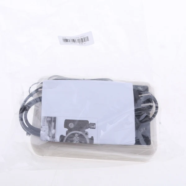 User-Friendly Maxbell Digital Pre-wired Temperature Controller Outlet Thermostat Heating Cooling 1500W Natural