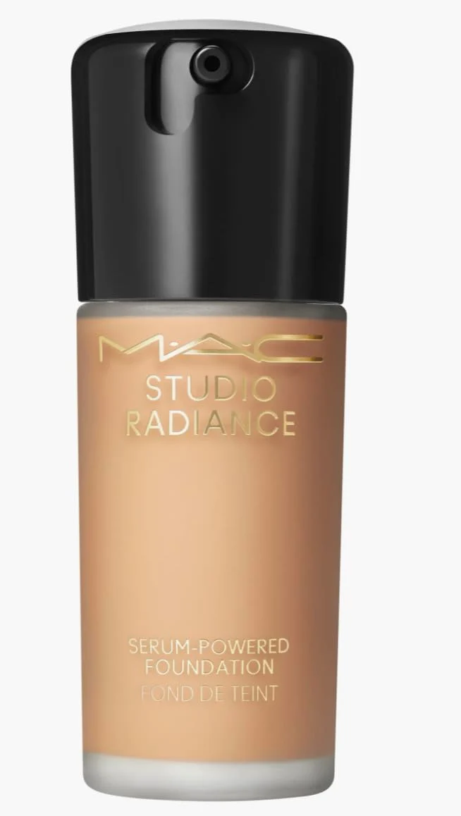 Secure MAC Studio Radiance Serum Powered Foundation NC27 Carefully Designed