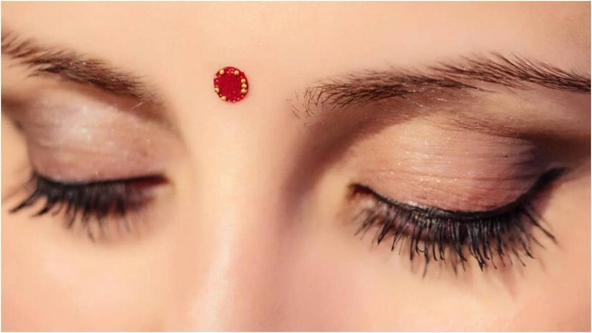 Quality 100 Different Packets of India Traditional Bindi Tika Tattoo Innovative