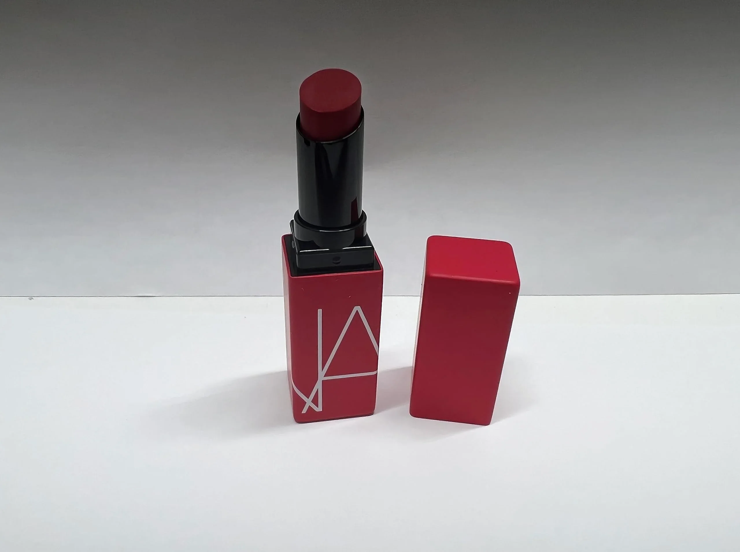 Innovative NARS Powermatte Lipstick in 132 DRAGON GIRL 0.8g 0.02oz Travel Mini Size NIB Recyclable