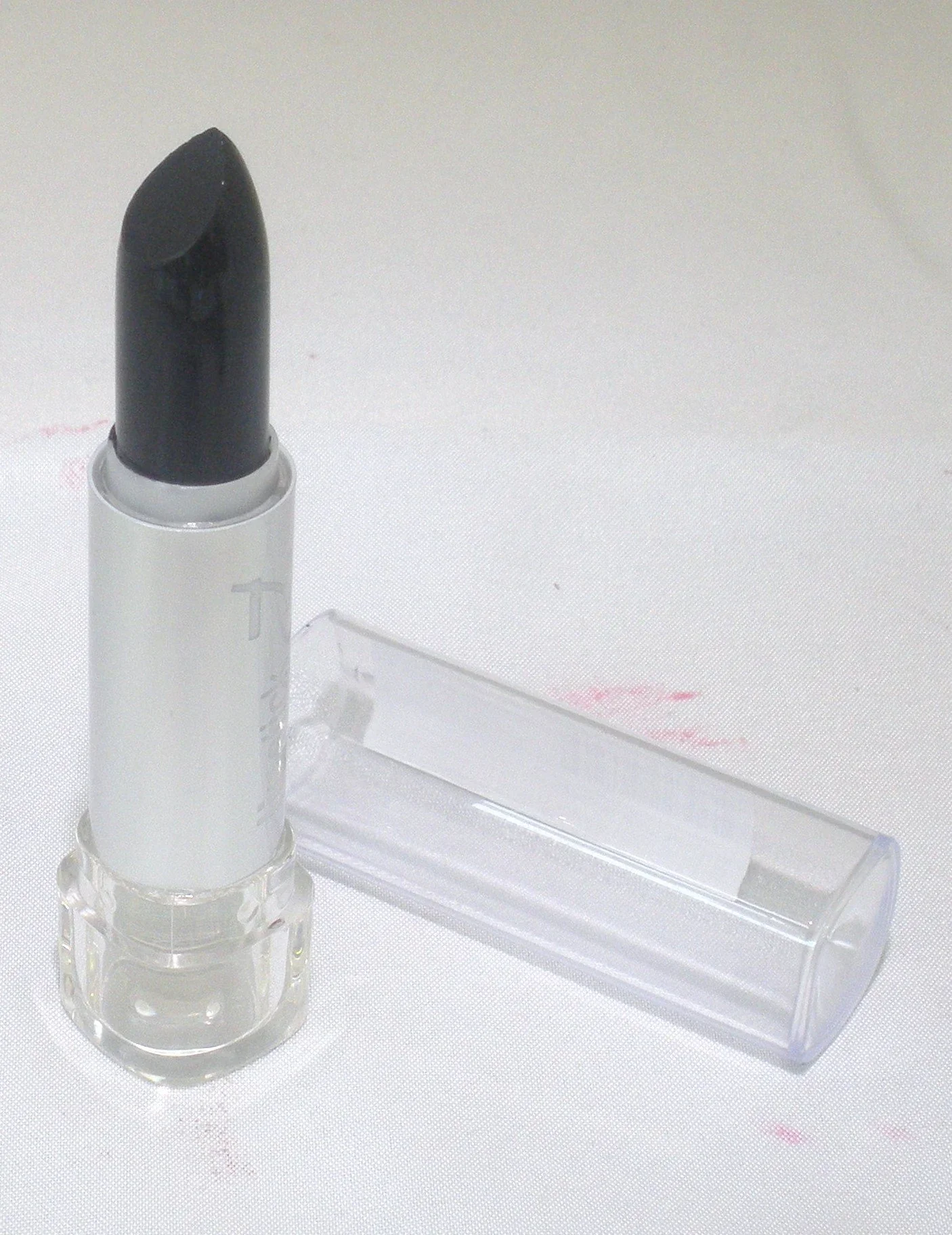 Dependable Nicka K Lipstick With Vitamin E 306-Black Elite