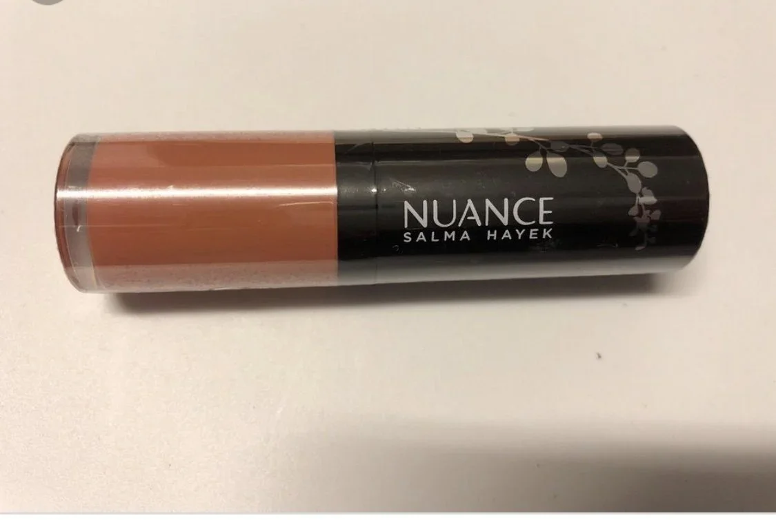 Official Nuance Salma Hayek Plumping Liquid Lipstick 700 Nude Nectar Expertly Made