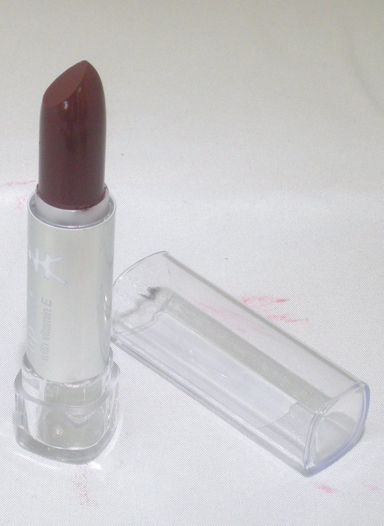 Eco-Friendly NICKA K LIPSTICK WITH VITAMIN E SMOKEY BROWN 701 High-End