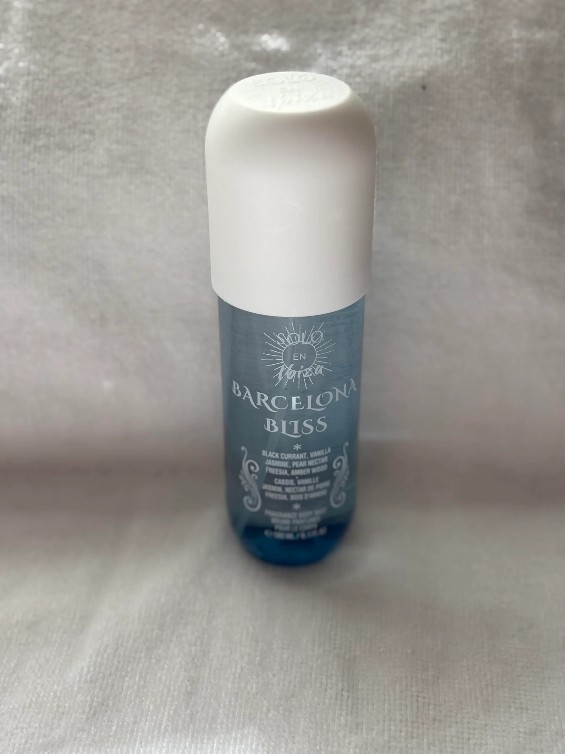 Modern Solo en Ibiza Barcelona Bliss Fragrance Black Currant Vanilla Jasmine Pear Amber Wood Breathable