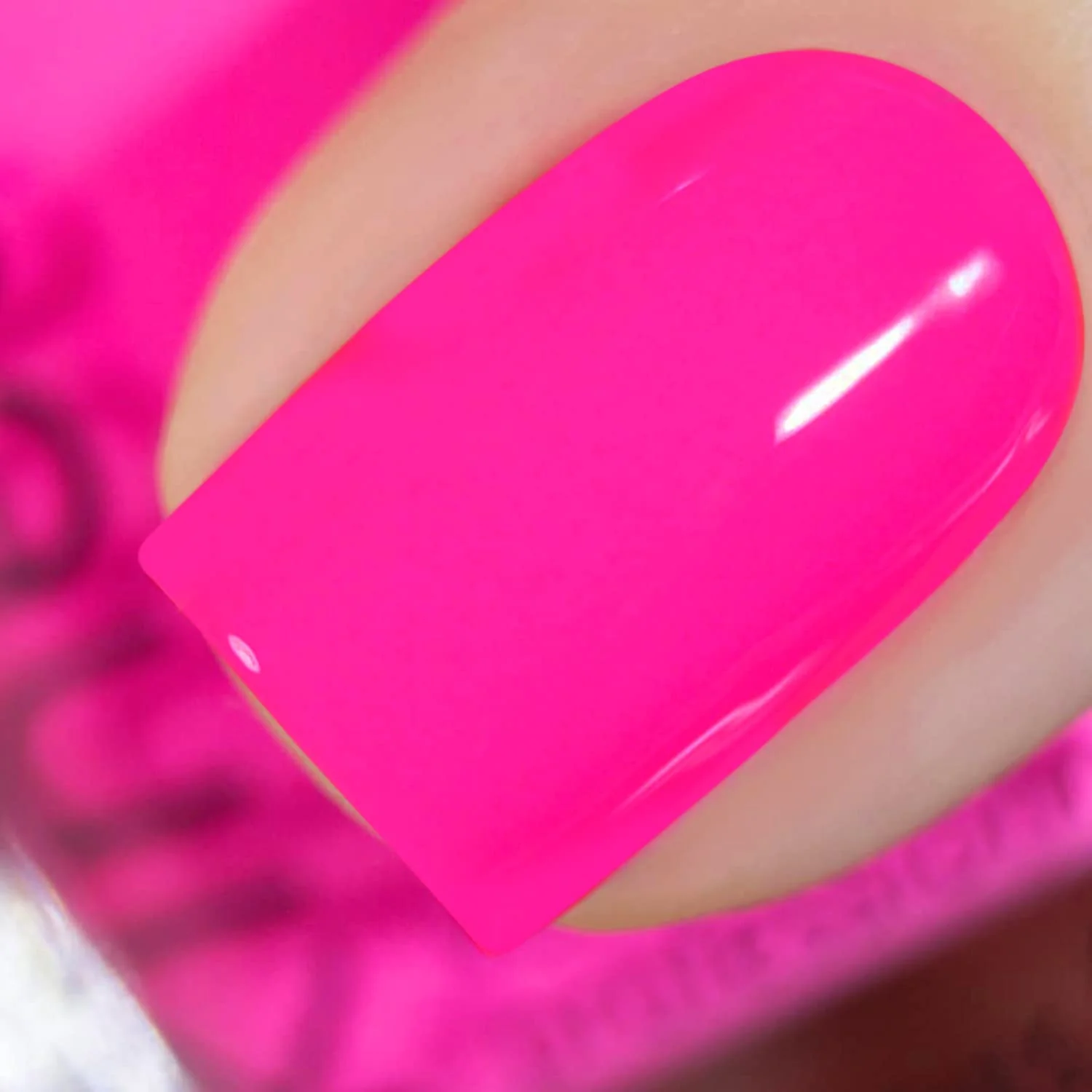 Practical Vishine Nail Gel Polish 15ml Soak Off Nail Gel Polish Nail Art Manicure Salon DIY at Home Long-lasting - Hot Pink 0.5 OZ Quality