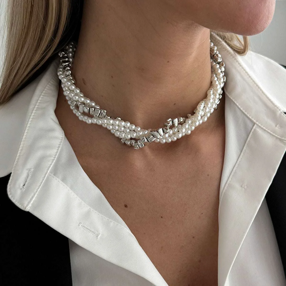 Fashionable Pearl Silvertone Irregular Beads Interlocked Layered Necklace Prestigious