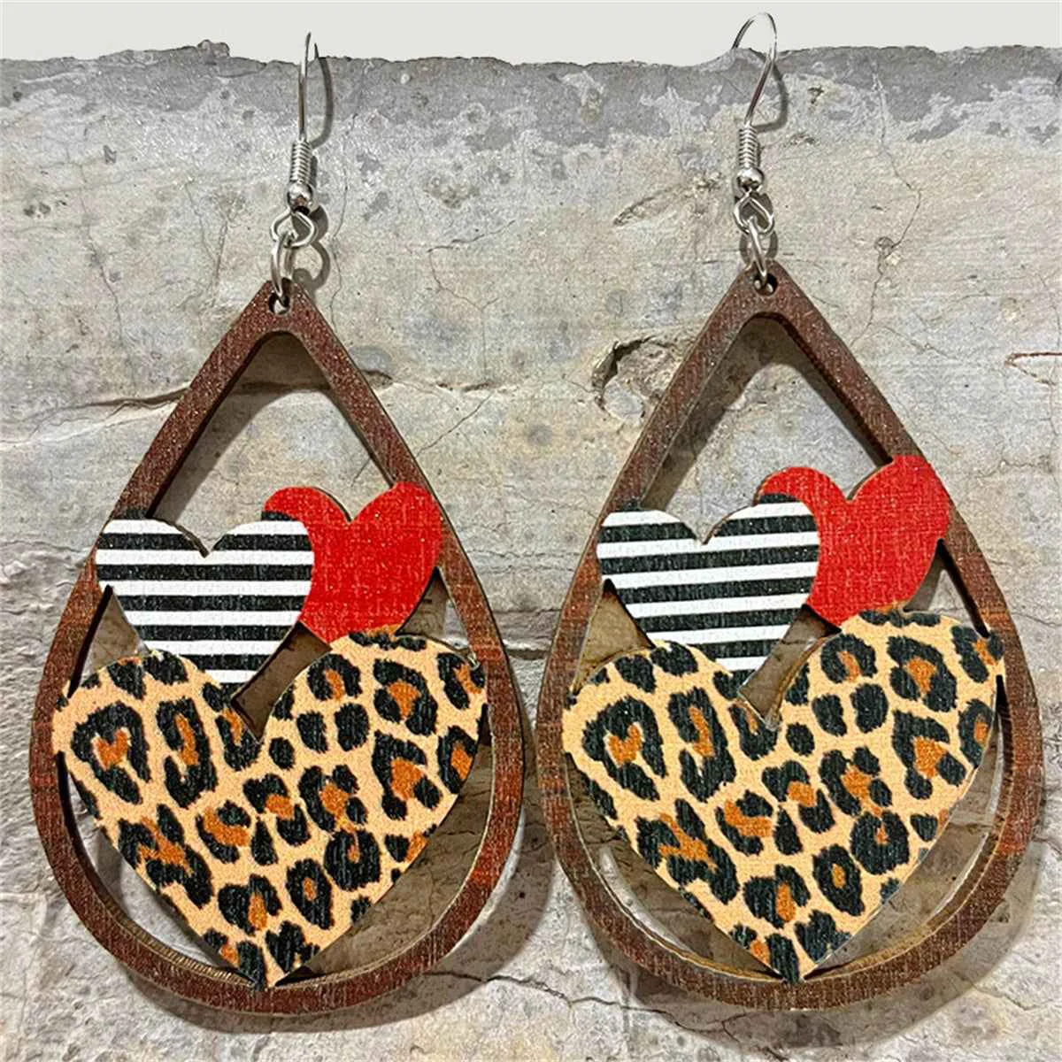 World-Class Camel Brown Wood Leopard Hearts Openwork Teardrop Earrings High-Grade