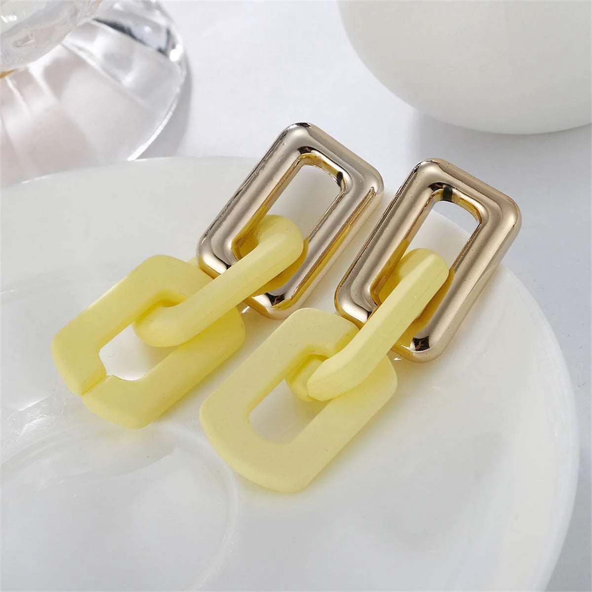Clean Yellow Acrylic Goldtone Link Chain Drop Earrings Durable
