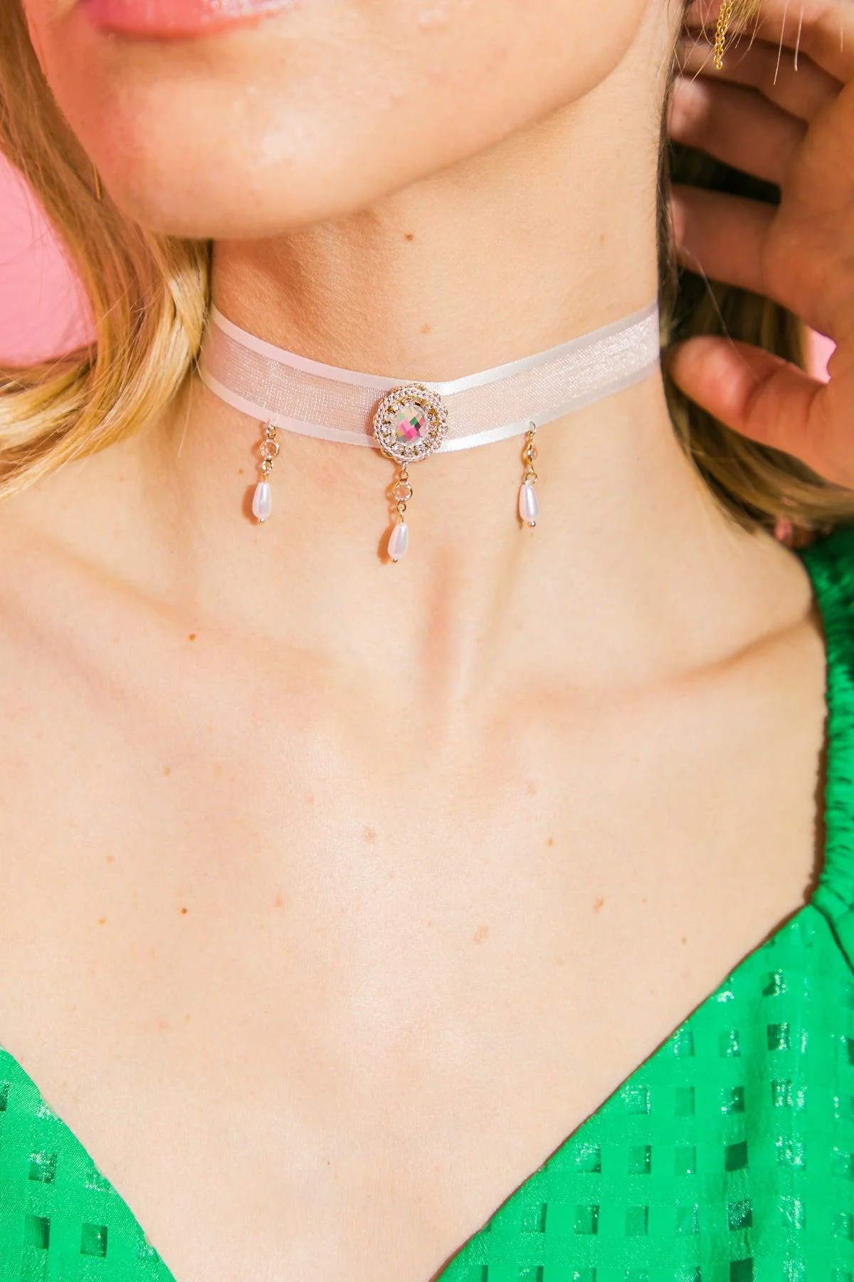 Artisan Lola Lace Choker Breathable