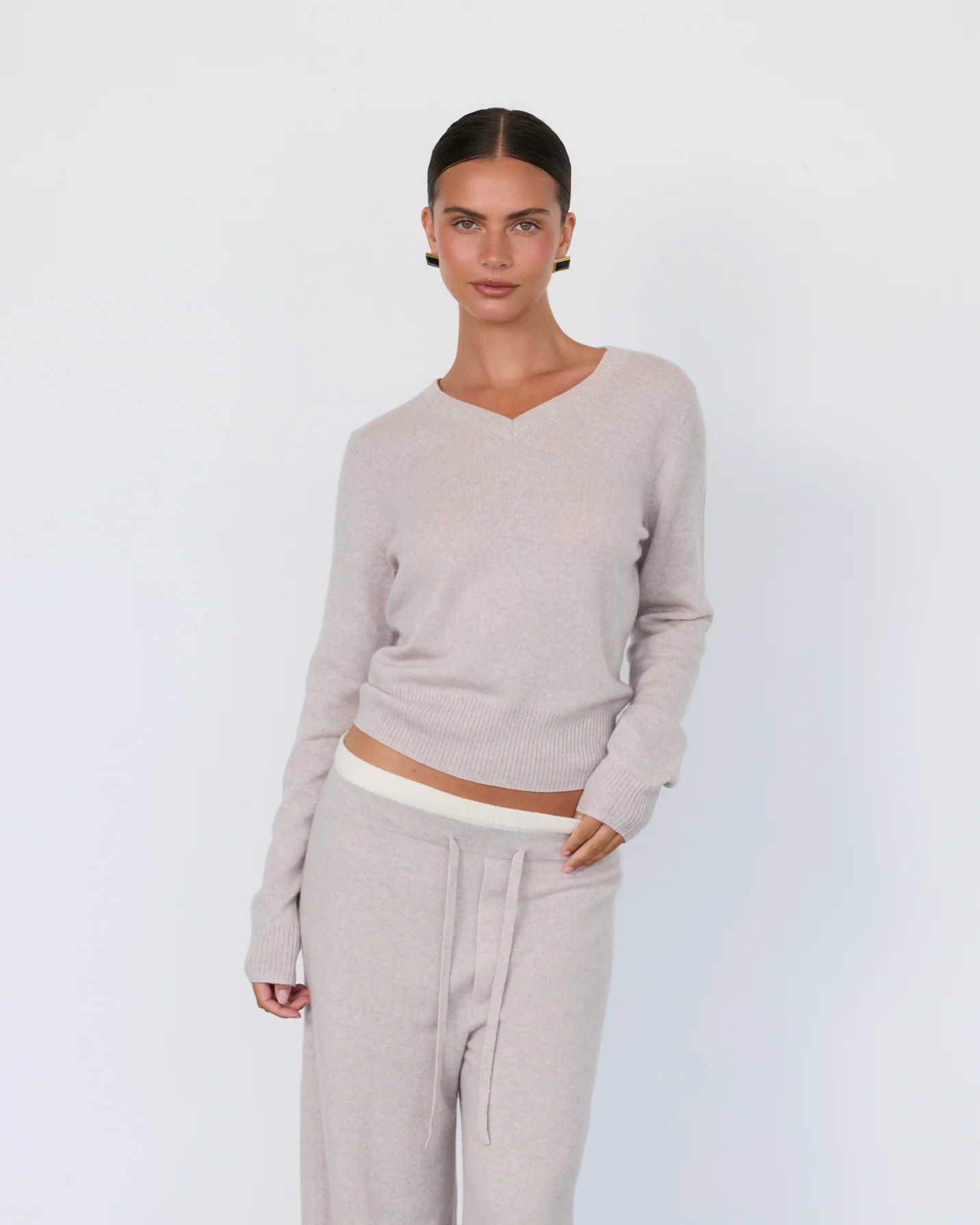 User-Friendly Tove V-Neck Sweater - Stone Sophisticated